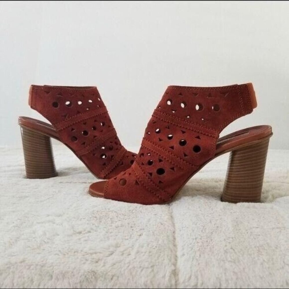 Topshop Rust Color Nuvo Lasercut Leather Sandal  Block Heel Size 40‎ US size 9